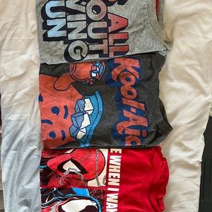 3 Boys T-shirts